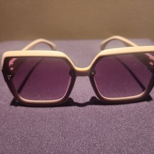 Stylish Cream Sunglasses